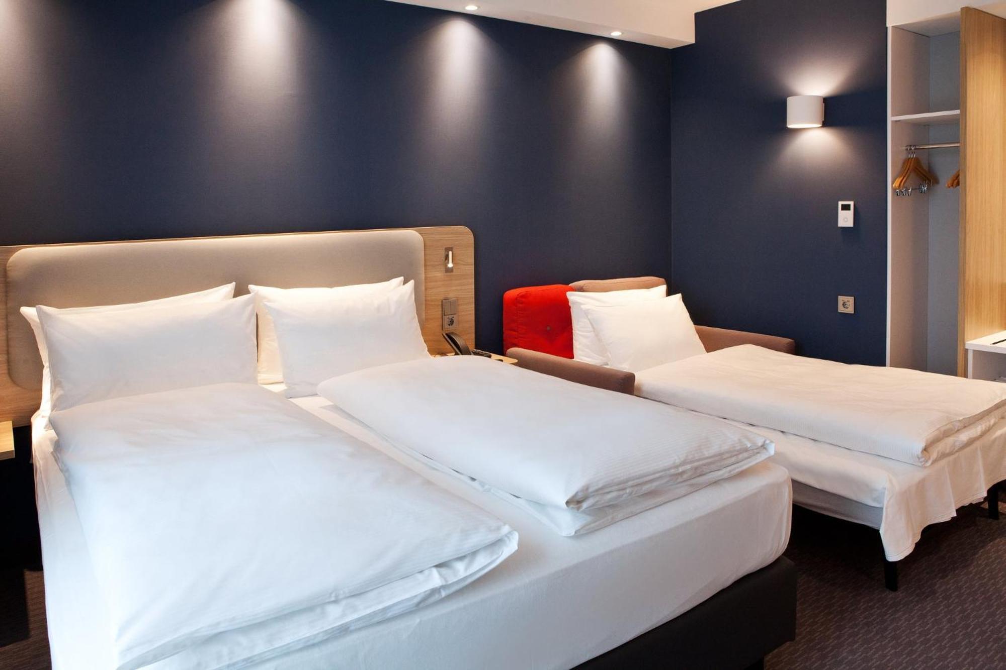 Holiday Inn Express - Ρέμσαϊντ Εξωτερικό φωτογραφία